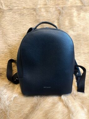 Matt & Nat Black Pebbled Mini Backpack